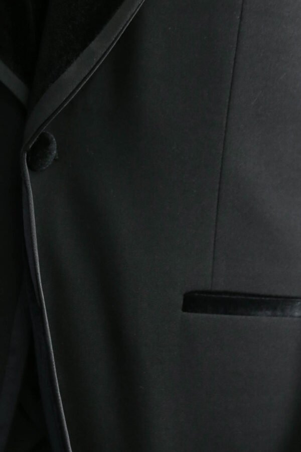 Classic Velvet Collar Black Tuxedo Suit