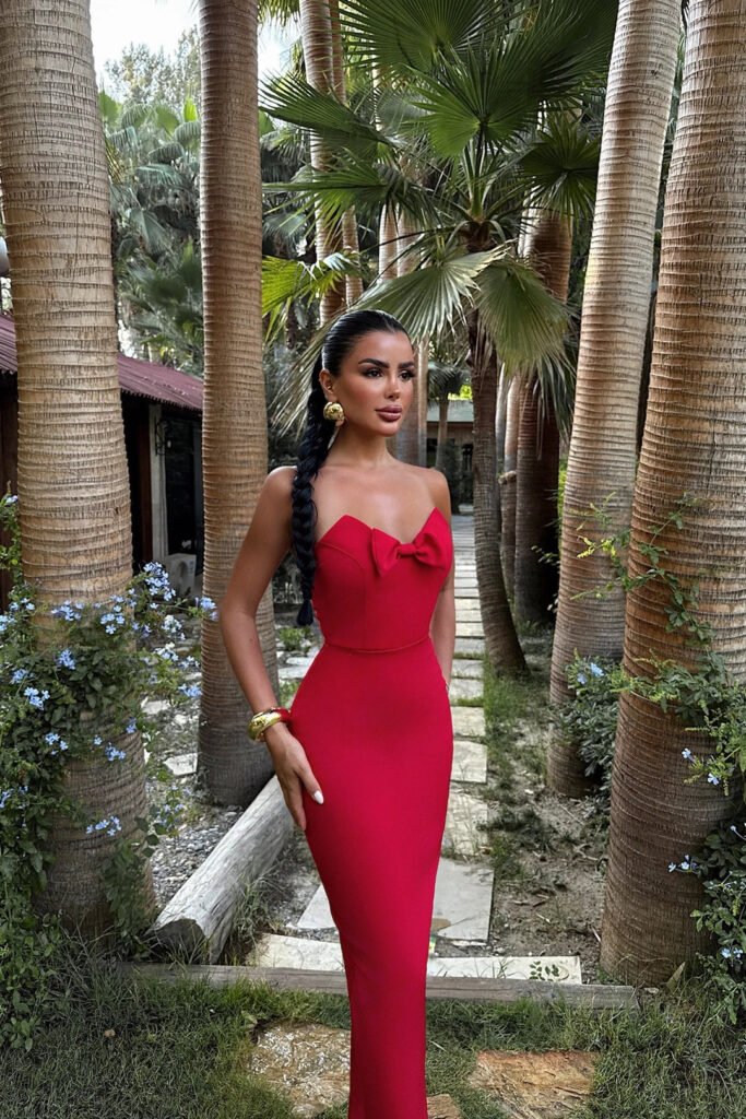 EYY Women Red Bow Detail Strapless Dress